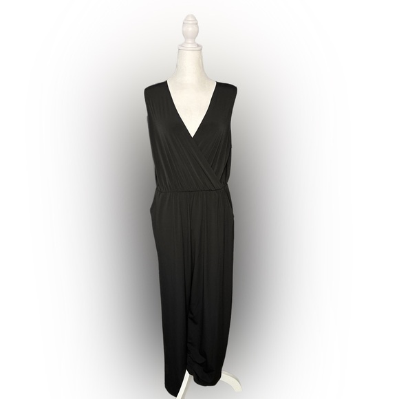 NY Collection Sleeveless Black Jumpsuit - Picture 1 of 4